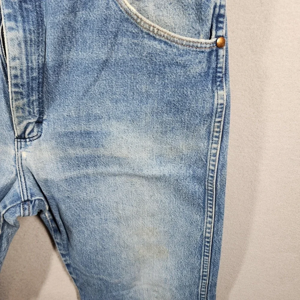 Vintage Wrangler Men's Jeans 36×32 Distressed Light Wash Frayed‎ Hem Wear - Picture 12 of 16